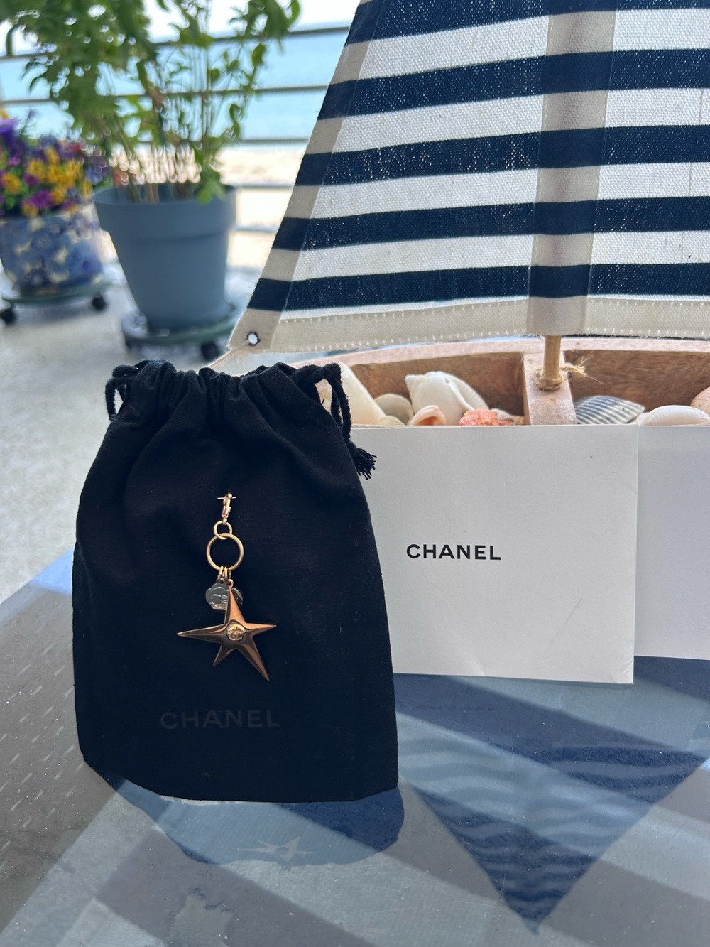 CHANEL Ltd. Gold Star Camellia Flower Bag Charm /Keyring, Pouch gift card!